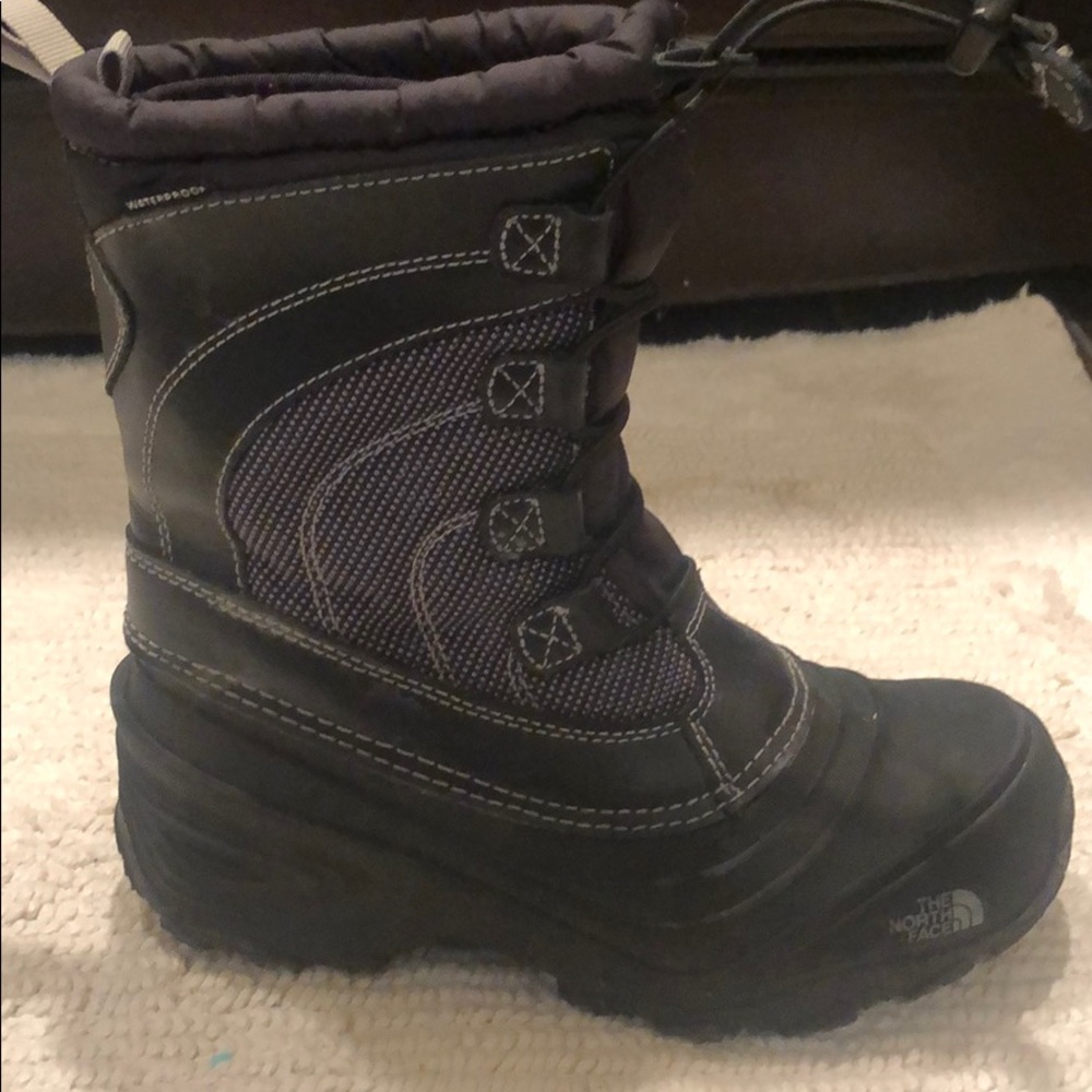 North Face boys snow boots